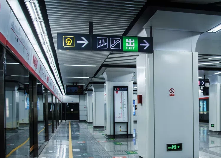 42 Public transport digital signage (5)